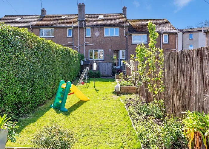 Cozy With Character Cheerful Home With Garden At Leith Links Park